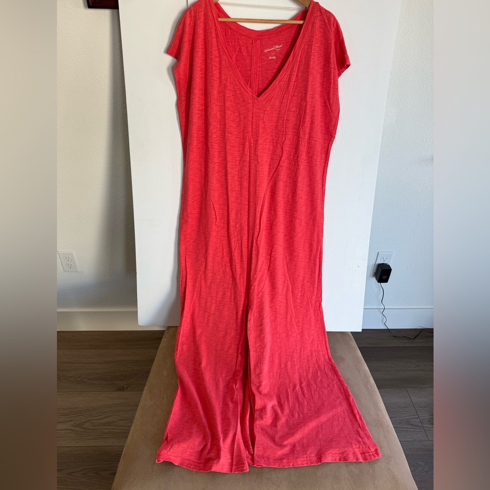 Universal Thread Coral-Red Maxi Dress V-Neck